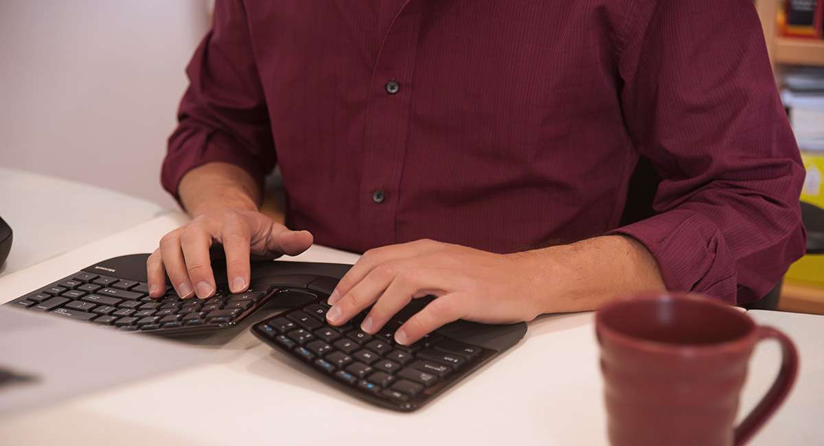 Ergonomic Keyboard for adjustable sit stand desks in the modern office